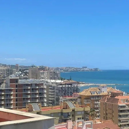 Lujoso Atico Con Vistas Al Mar, Piscina & Parking Apartment