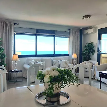 Apartment Lujoso Atico Con Vistas Al Mar, Piscina & Parking